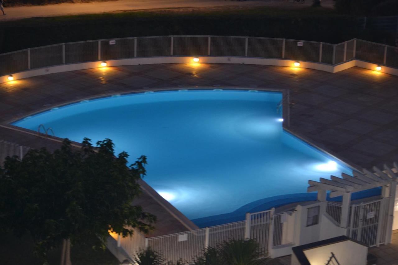 Bleu Du Sud Apartment Agde Bagian luar foto